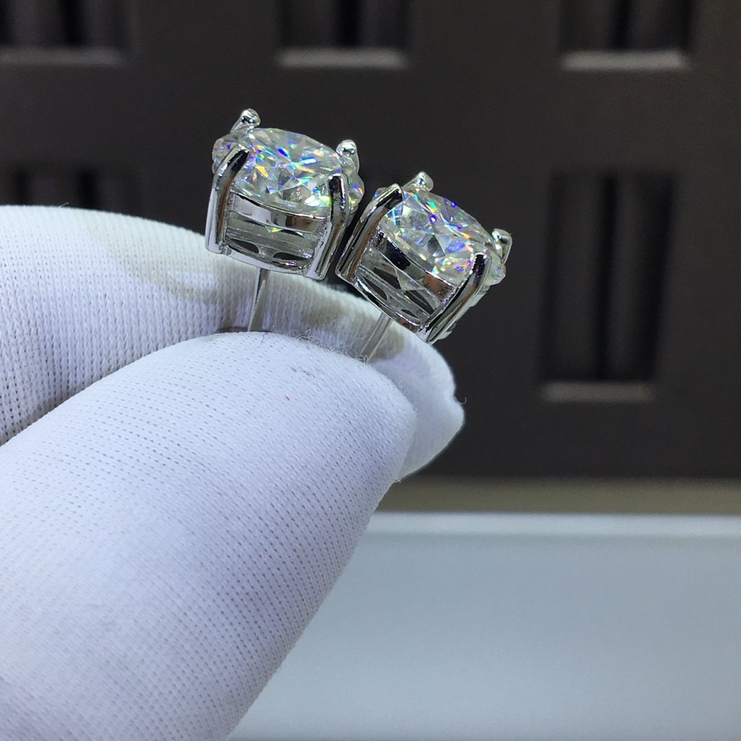 VVS1 Moissanite Stud Earrings, 925 Sterling Silver Earrings, Silver Studs